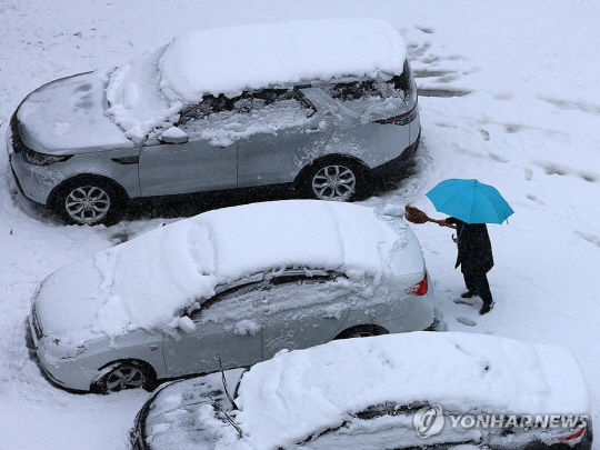 아파트 주차장  *사진은 기사 내용과 관련 없습니다.  [연합뉴스]